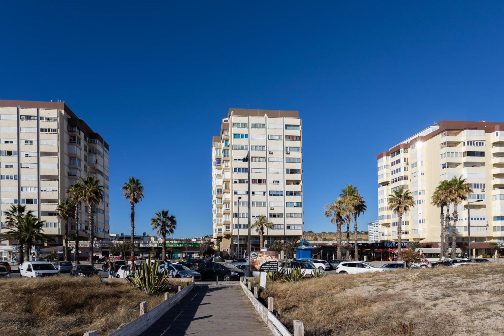 Wonderful Studio Apartment In Front Of The Beach Costa da Caparica Dış mekan fotoğraf