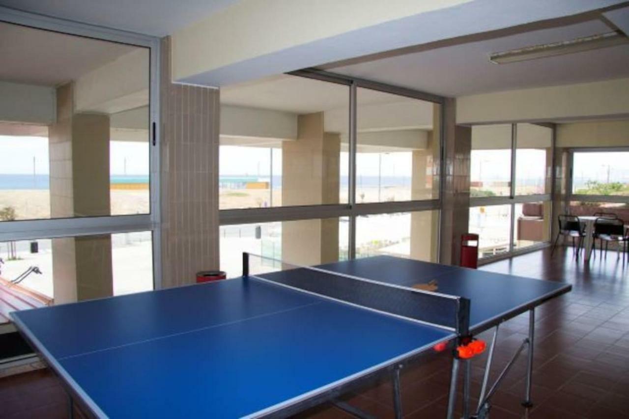 Wonderful Studio Apartment In Front Of The Beach Costa da Caparica Dış mekan fotoğraf