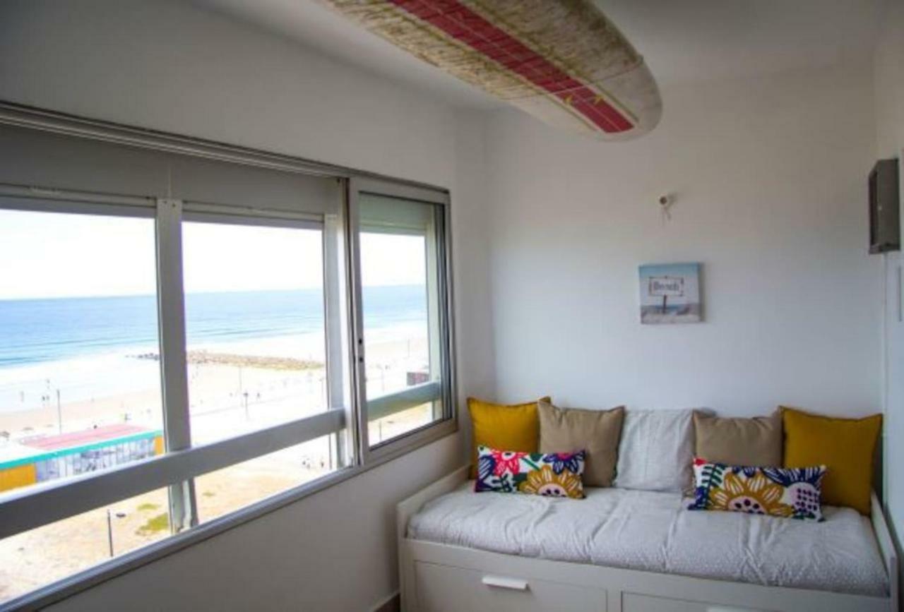 Wonderful Studio Apartment In Front Of The Beach Costa da Caparica Dış mekan fotoğraf