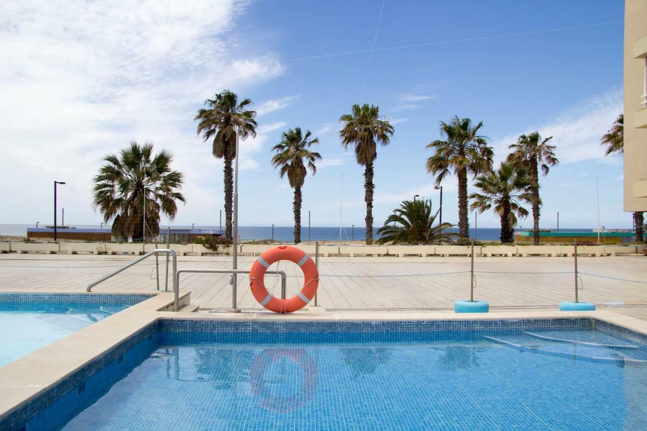 Wonderful Studio Apartment In Front Of The Beach Costa da Caparica Dış mekan fotoğraf